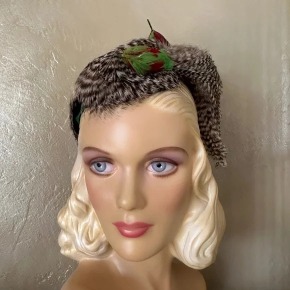 ASTOUNDINGHIG FASHION 1940 display picture 1